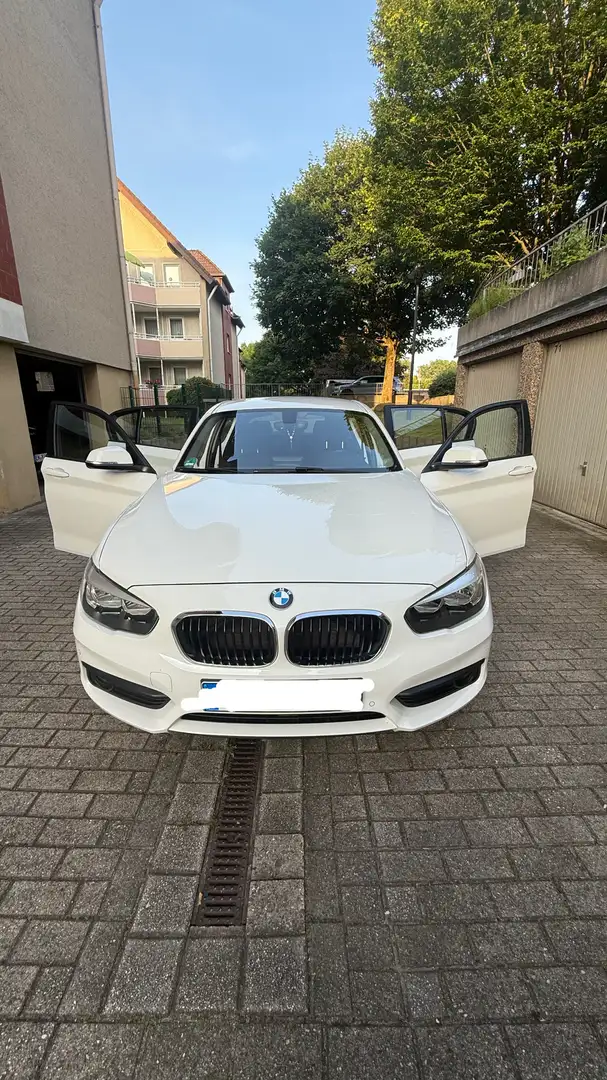 BMW 120 120i Белый - 1
