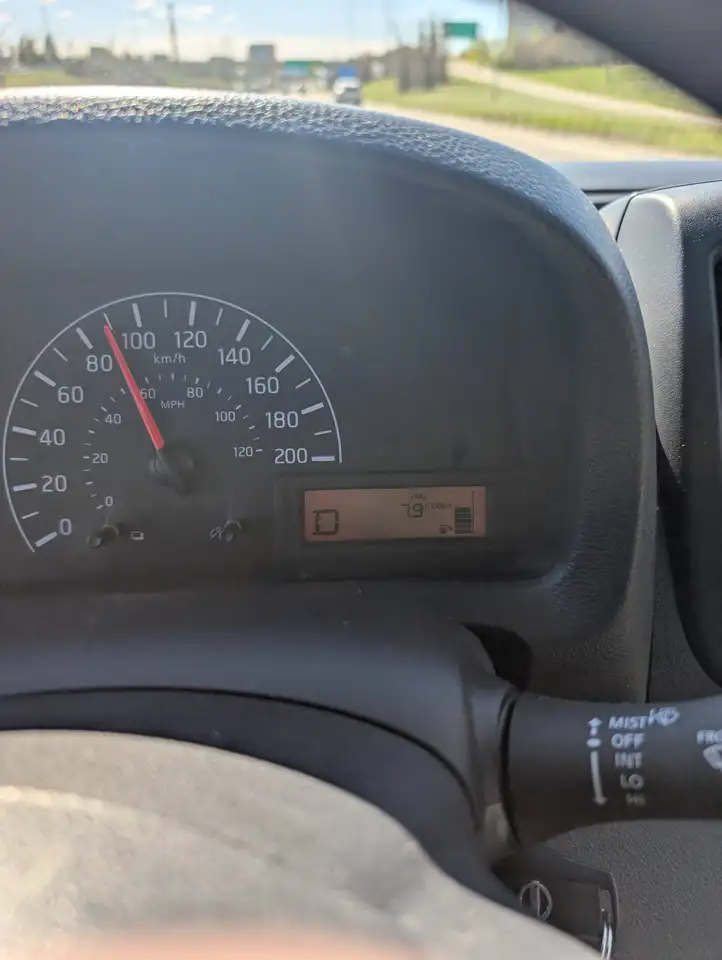 Nissan NV200 снимка Nissan NV200