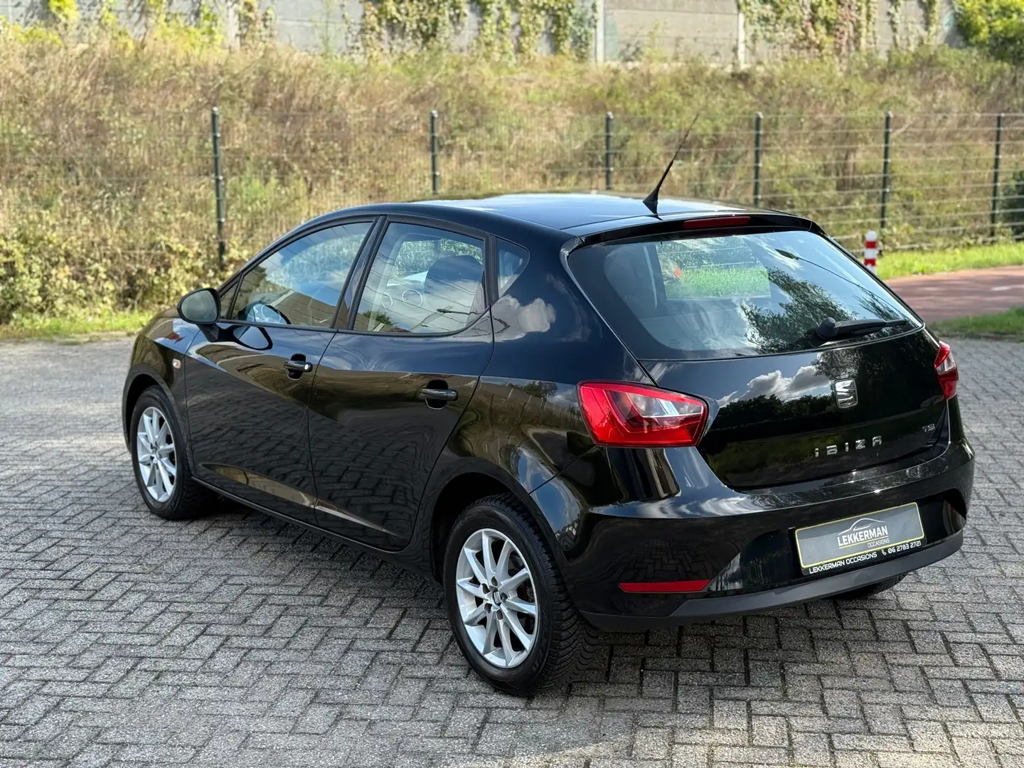 SEAT Ibiza 1.2 TSI Style Dynamic CLIMA I CRUISE I BLUETOOTH I Schwarz - 2