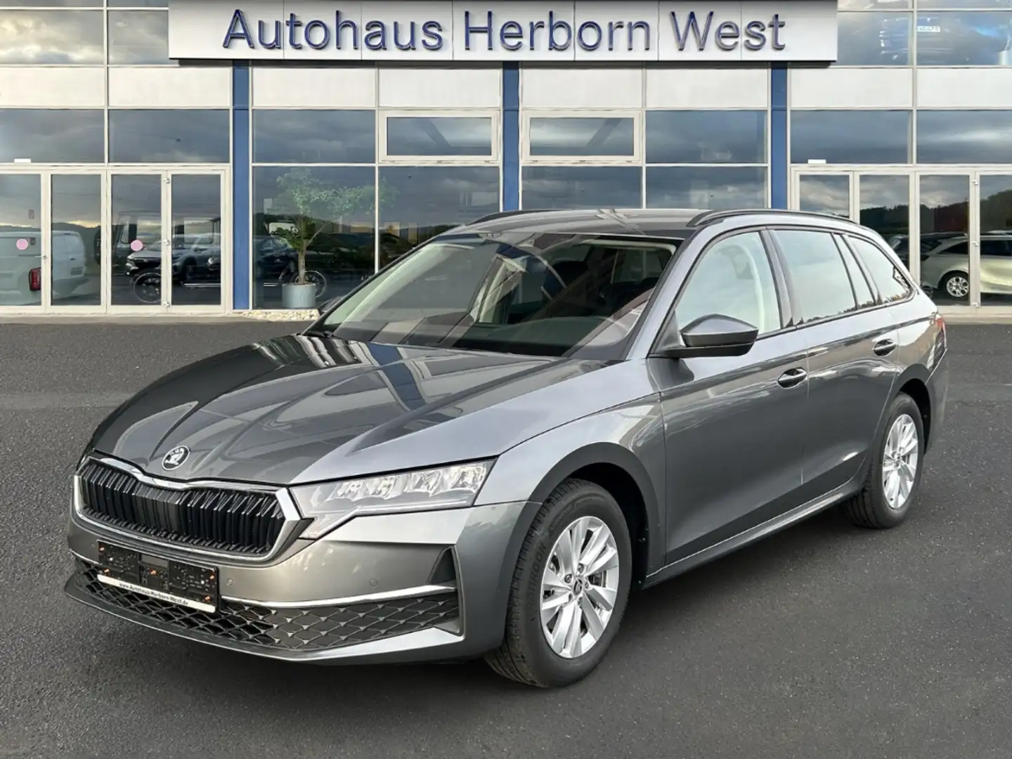 Skoda Octavia IV Combi 1.5 TSI e-TEC LED Navi AHK Vorbereitung P Gris - 1