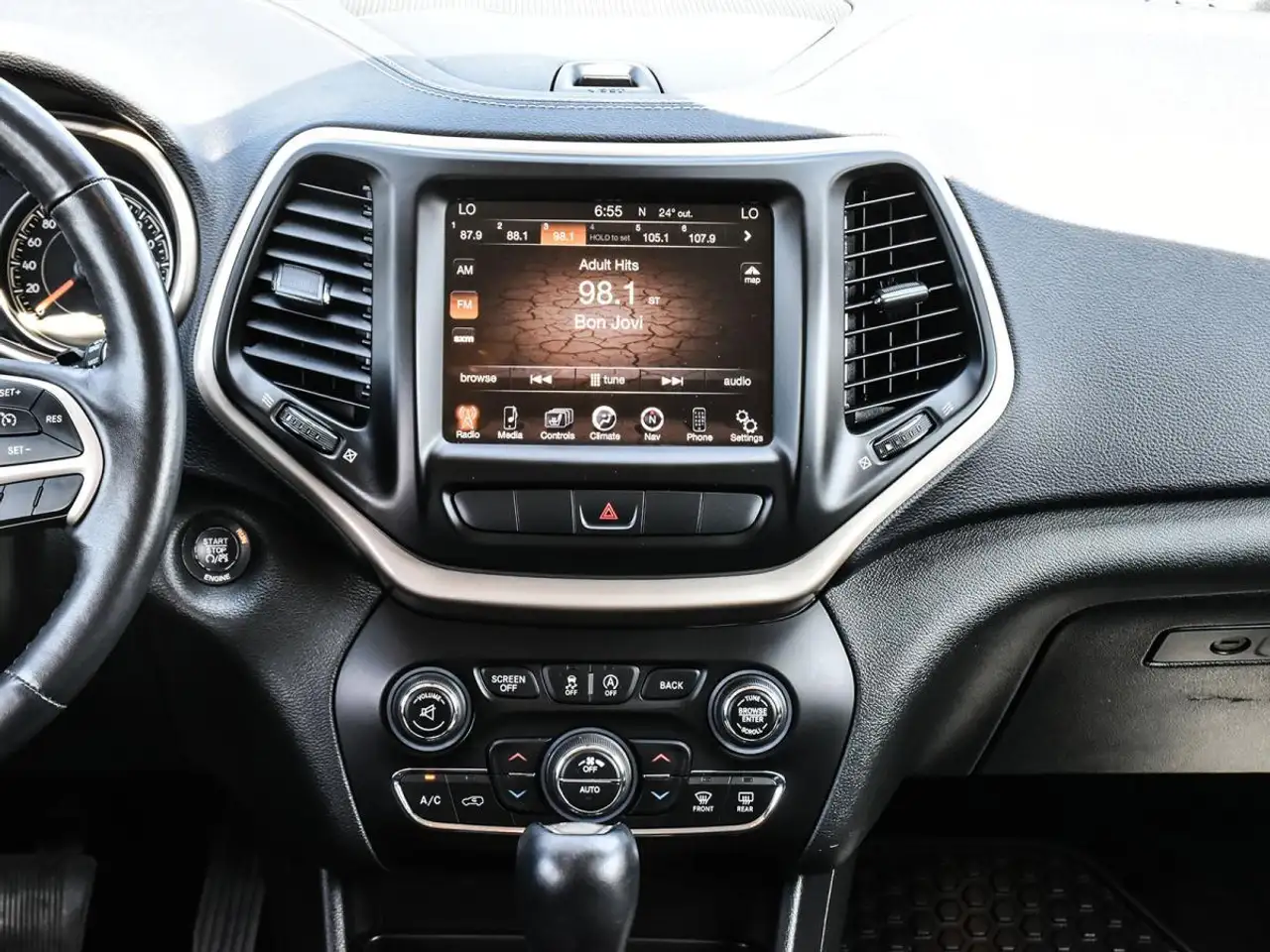 Jeep Cherokee fotografie Jeep Cherokee