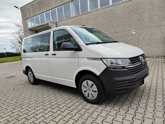 Volkswagen T6.1 Caravelle 2.0 TDI 110 cv Trendline 9 Posti Km 55.000