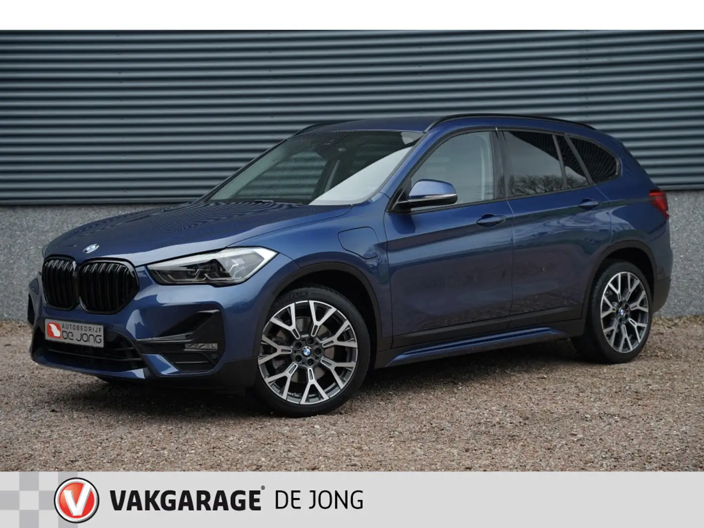 BMW X1 xDrive25e 220PK | 19'Inch | Stoelverw. | Elektrisc Bleu - 1