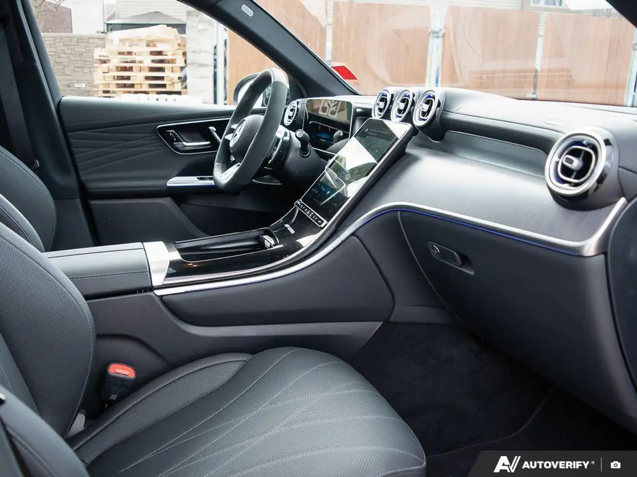 Mercedes-Benz GLC снимка Mercedes-Benz GLC