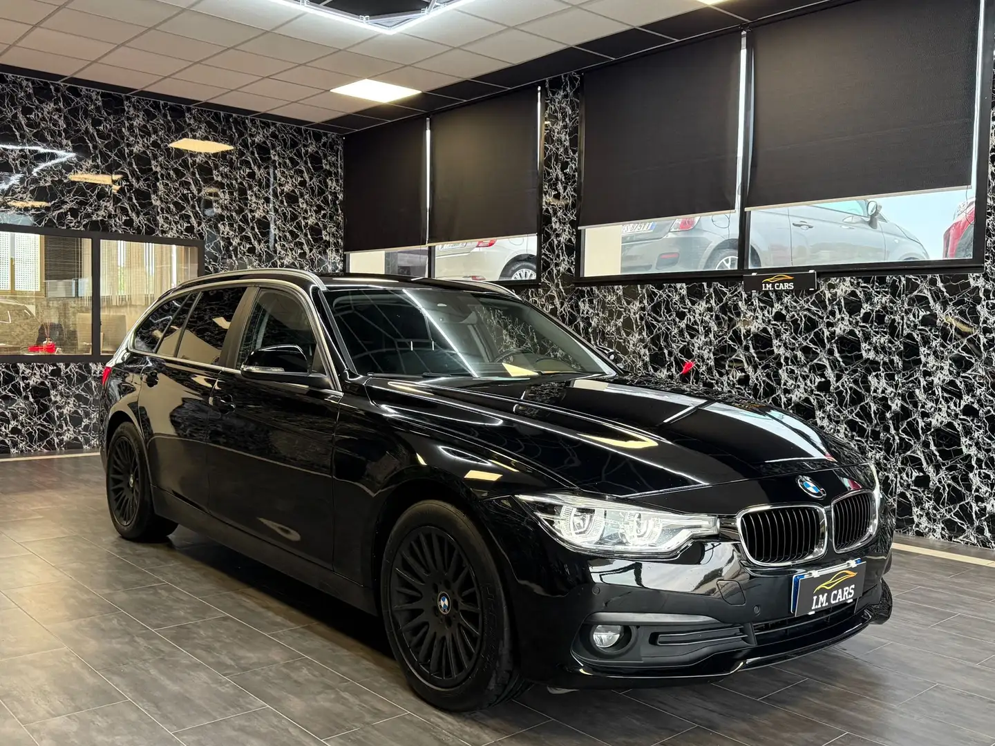 BMW 318 d Touring Sport Auto Noir - 1