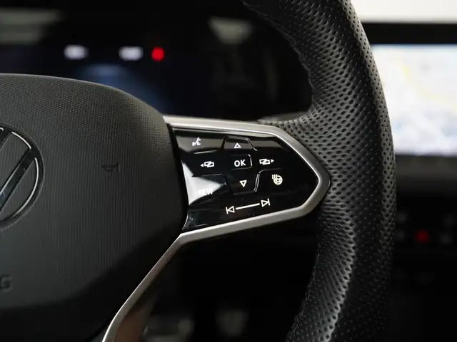 Volkswagen Golf view 9