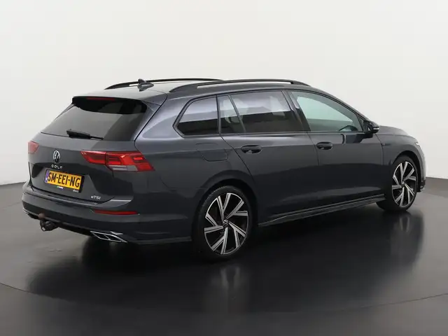 Volkswagen Golf view 4