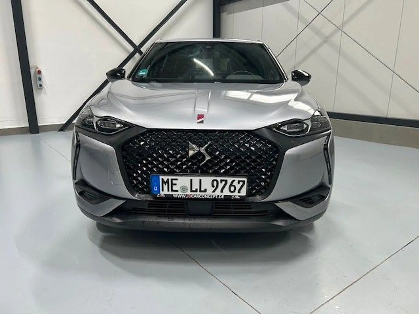 DS Automobiles DS 3 Crossback 155 Performance Line, NAVI PDC/RFK Grau - 2