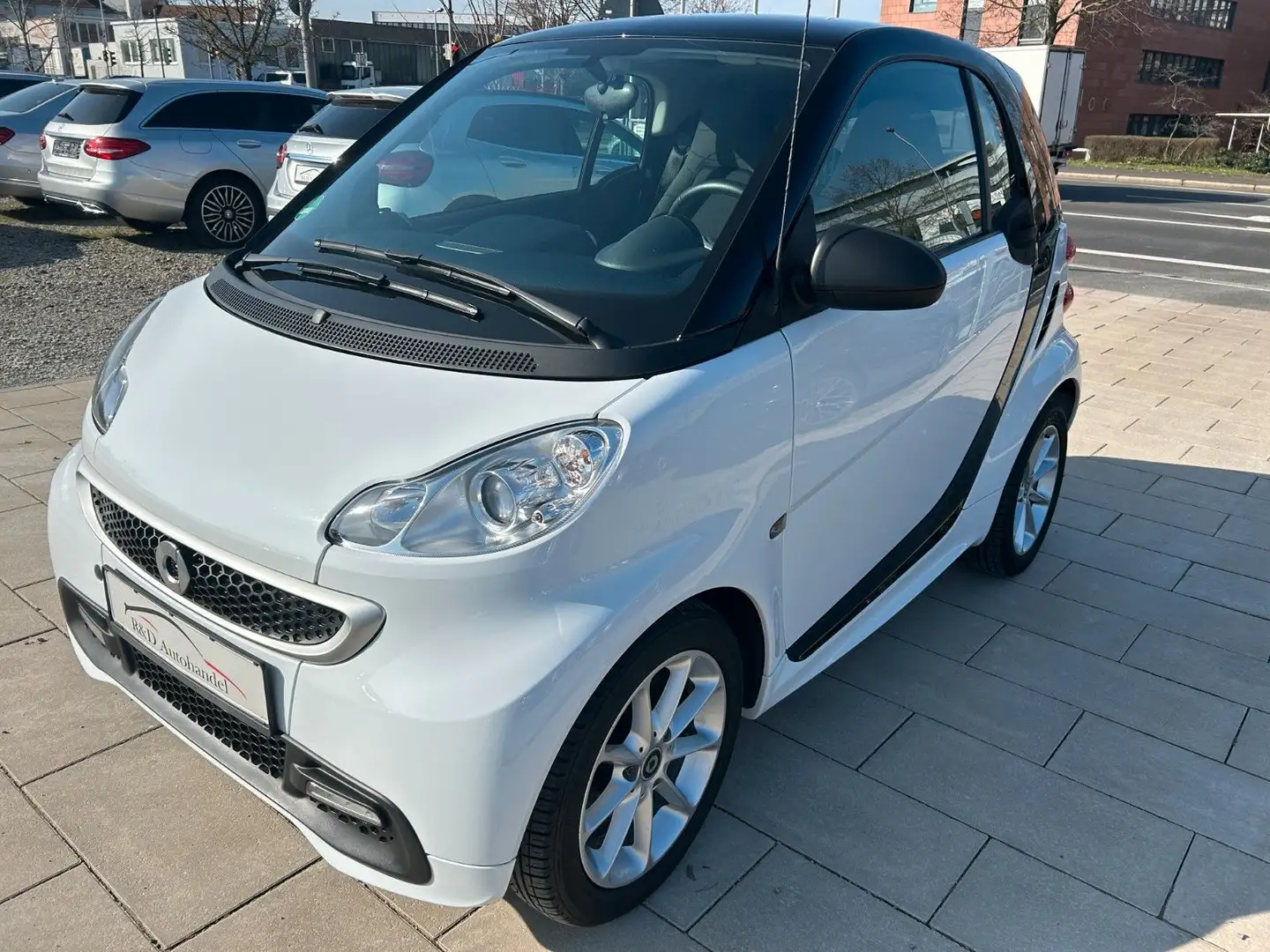 smart forTwo fortwo coupe Micro Hybrid Drive Fehér - 1