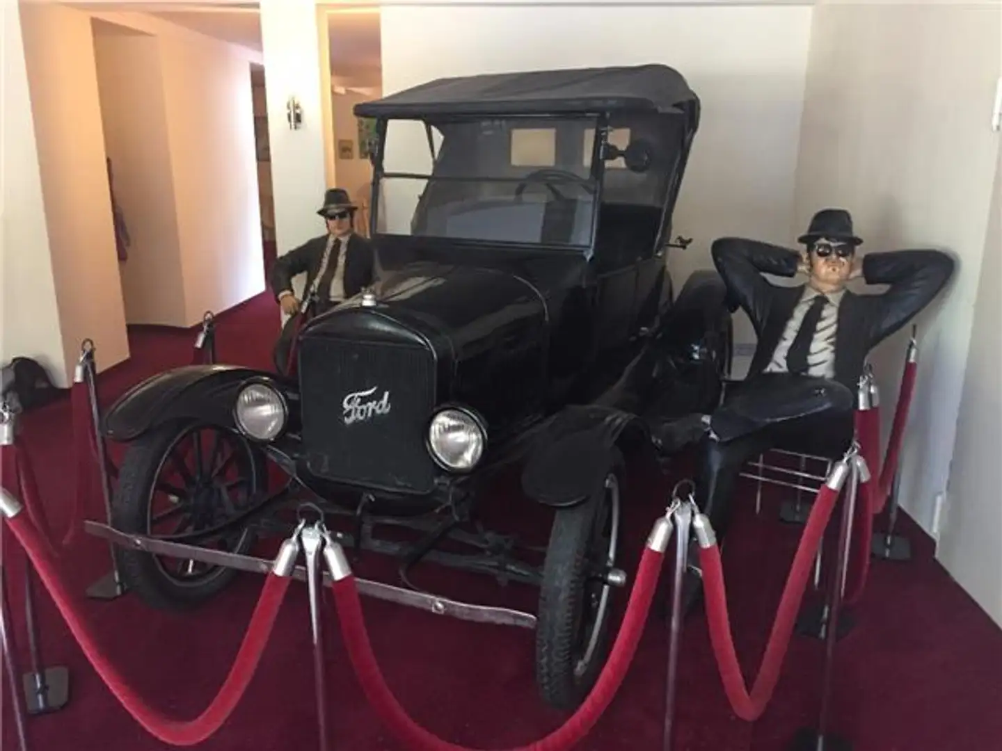 Ford FORD Model T  - Tin Lizzie „Blechliesel“ BJ 1924 Zwart - 1