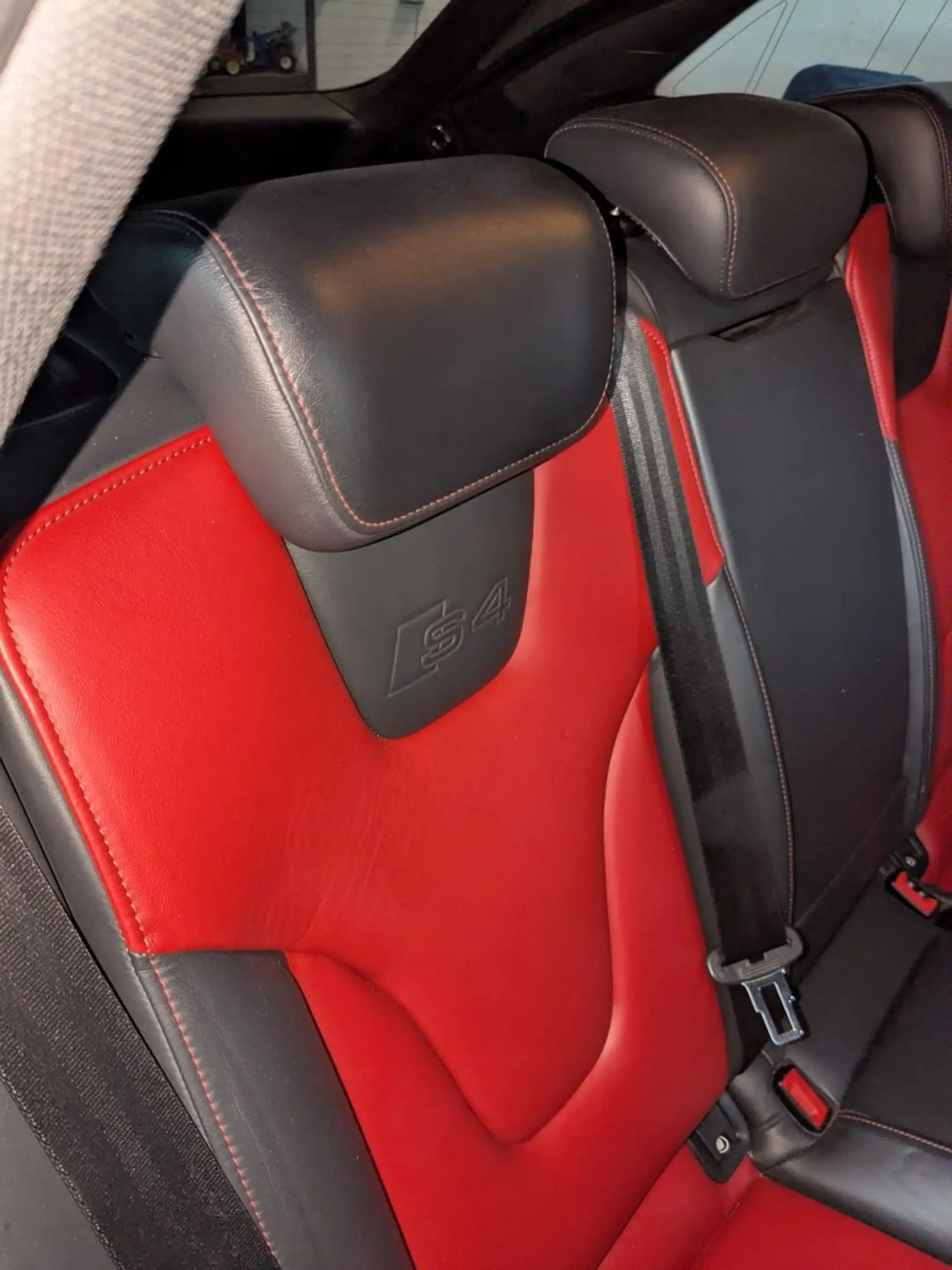 Audi S4 Avant 3.0TFSI quattro — photo 12