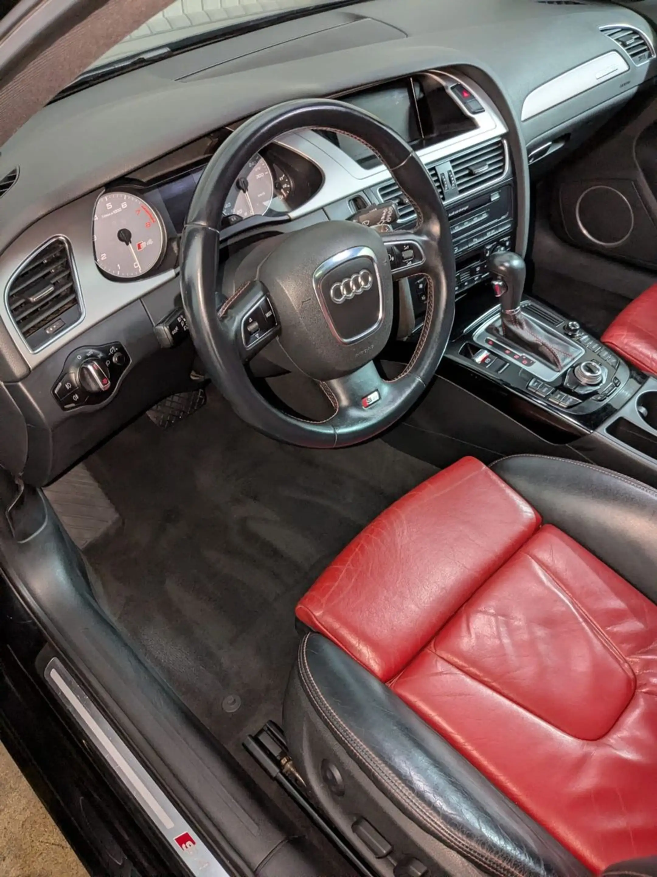 Audi S4 Avant 3.0TFSI quattro — photo 11