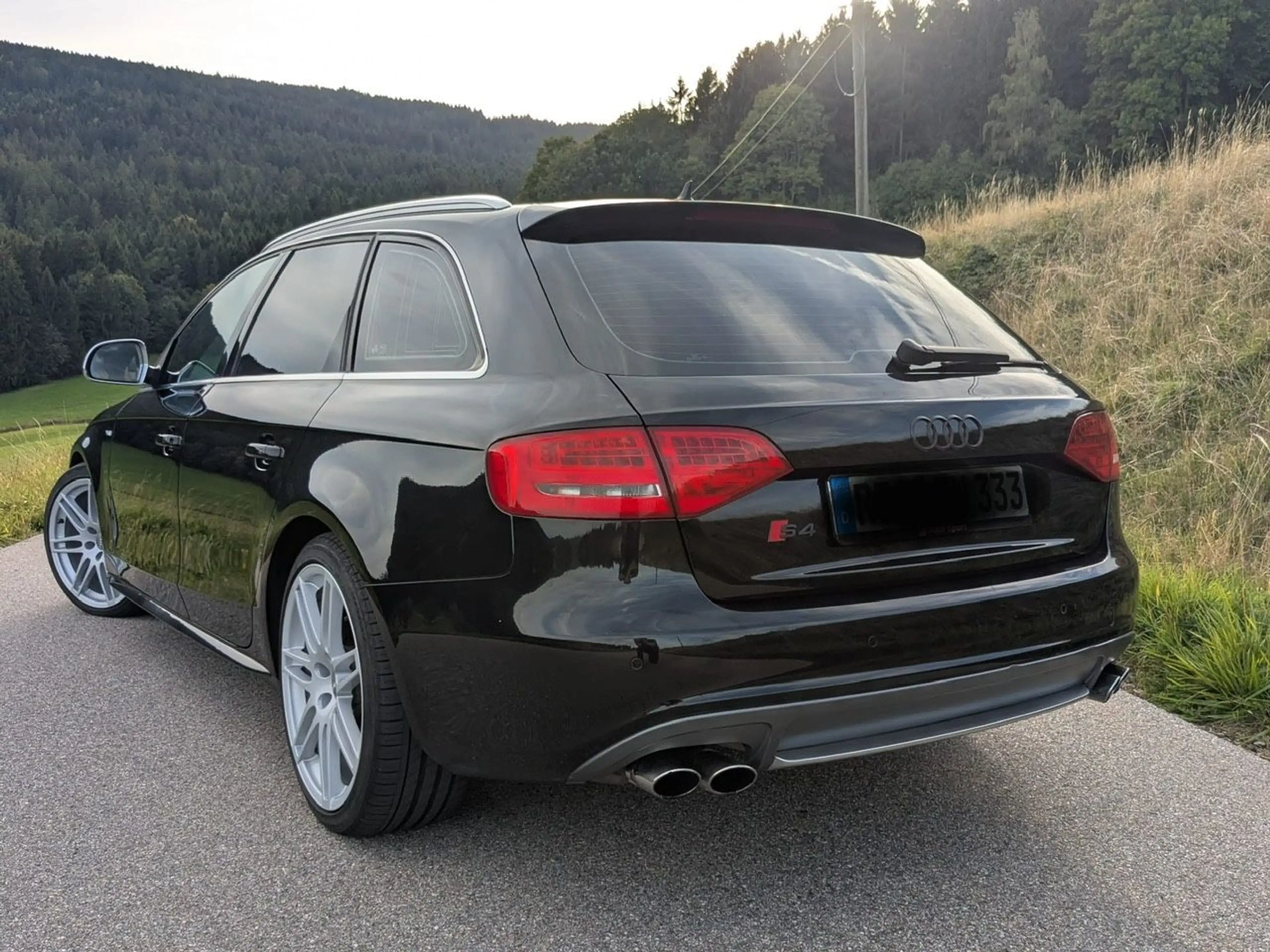 Audi S4 Avant 3.0TFSI quattro — photo 8