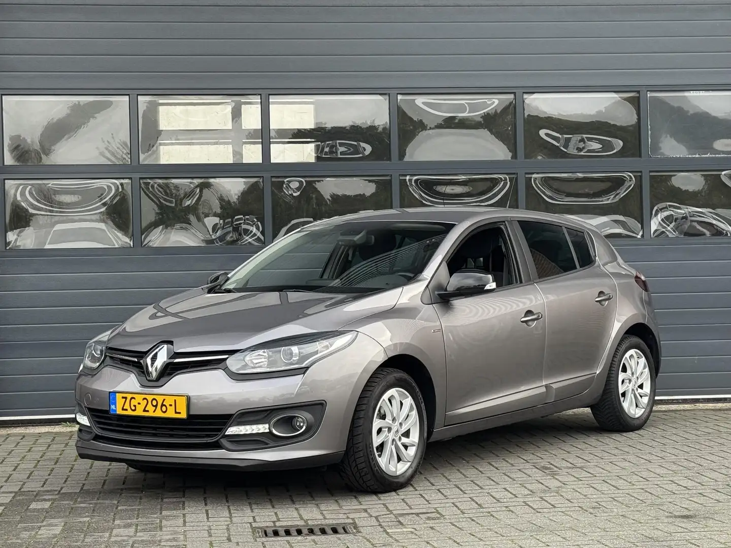 Renault Megane 1.2 TCE LIMITED I CLIMATE CONTROL I CRUISE CONTROL Grijs - 1