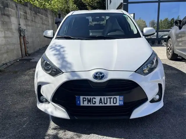 Toyota Yaris view 2