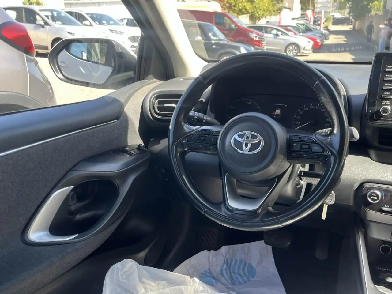 Toyota Yaris Yaris — photo 8