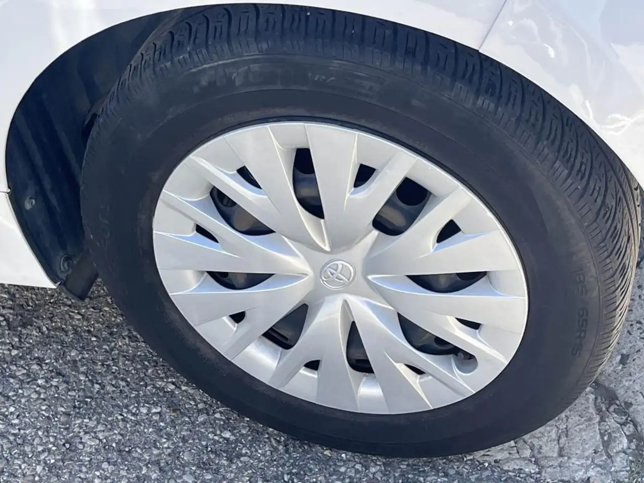 Toyota Yaris Yaris — photo 18