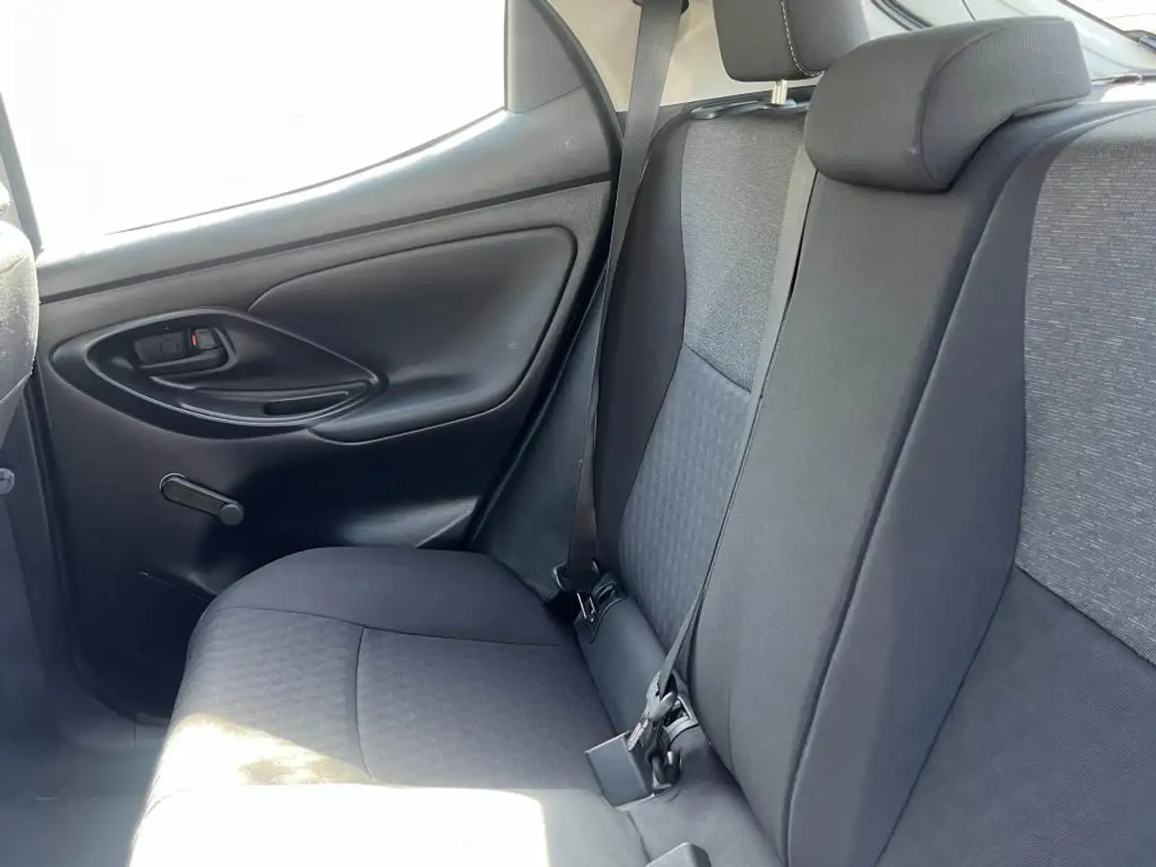 Toyota Yaris Yaris — photo 9