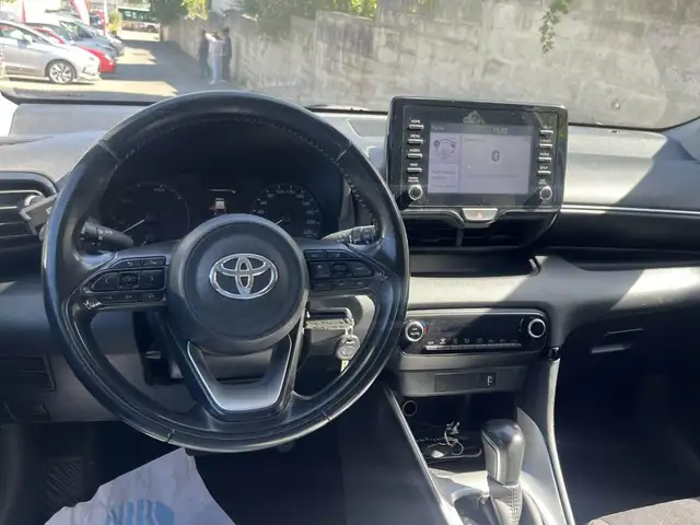 Toyota Yaris view 7