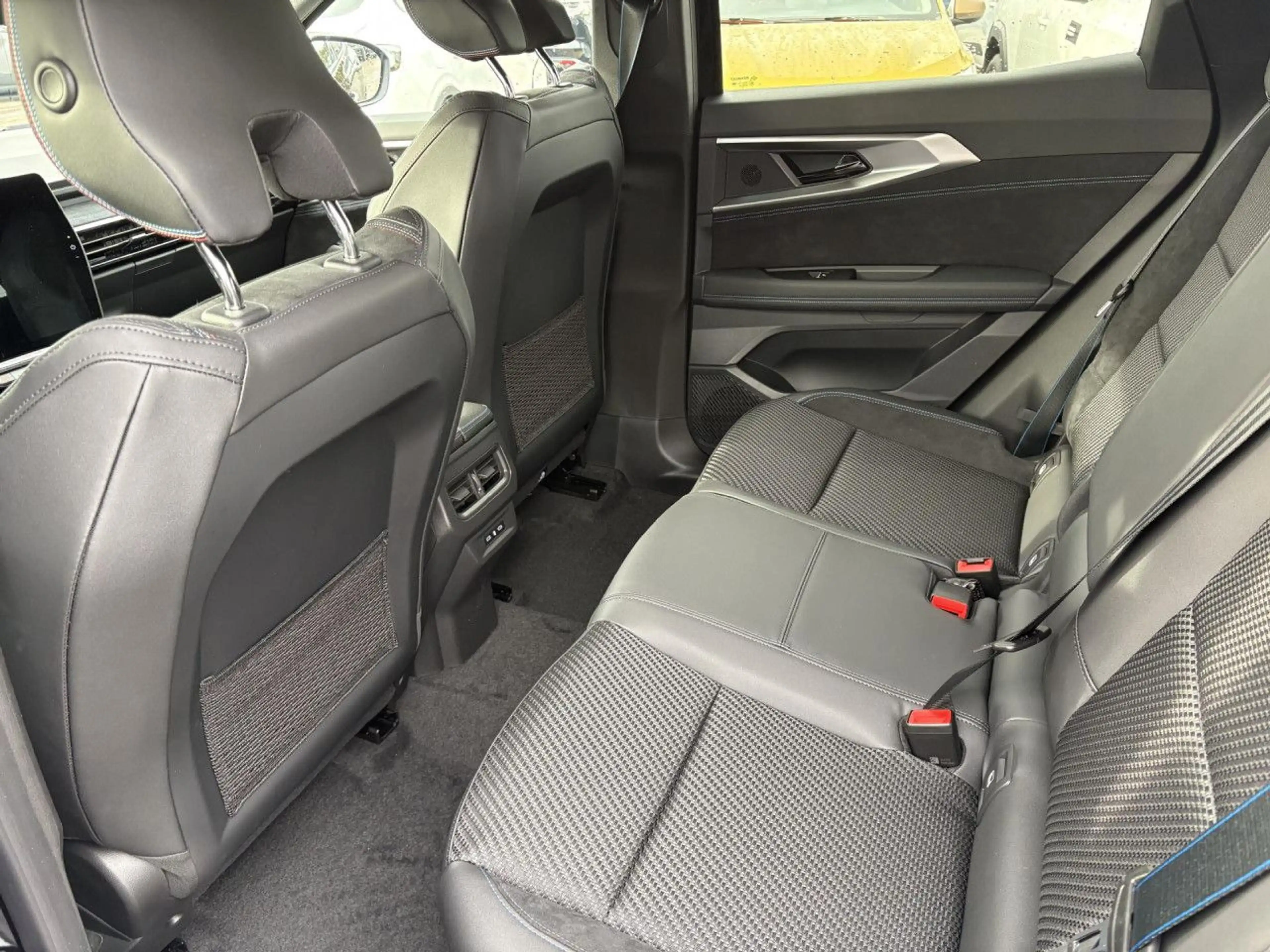 Renault Austral Esprit Alpine Full Hybrid E-Tech Bluetooth — photo 9