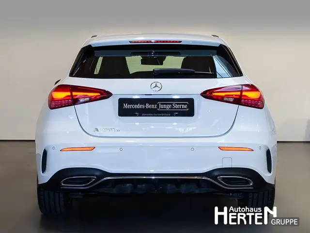 Mercedes-Benz A-Class view 4