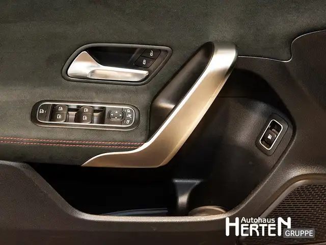 Mercedes-Benz A-Class view 9