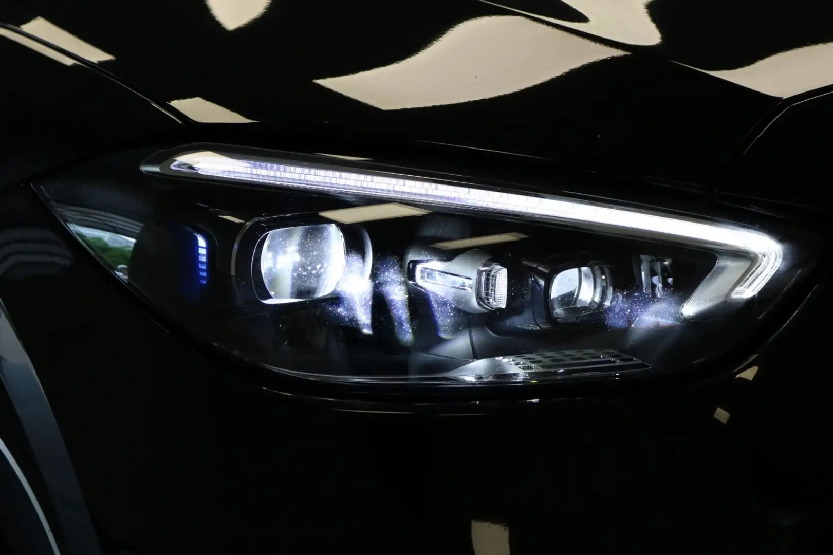 Mercedes-Benz C 300 e C -Klasse  AMG-LINE/360°/PANO/HEAD-UP Schwarz - 2