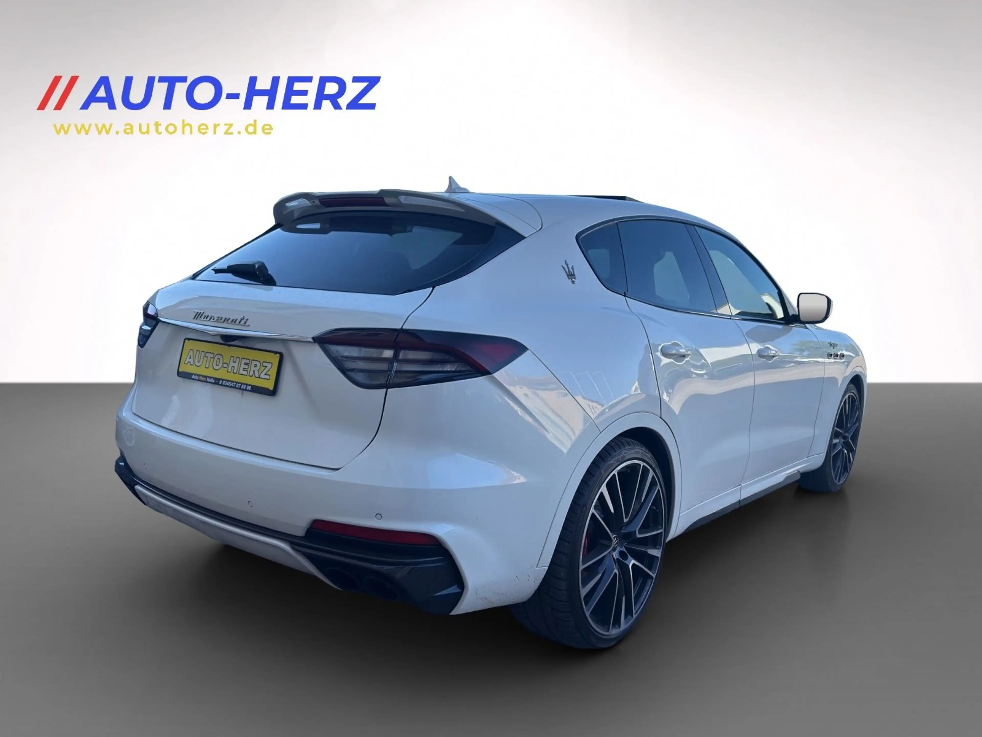 Maserati Levante 3.8 V8 Trofeo Carbon+Panorama+Memory — photo 8