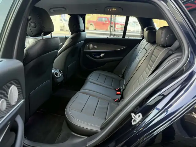 Mercedes-Benz 300 view 14