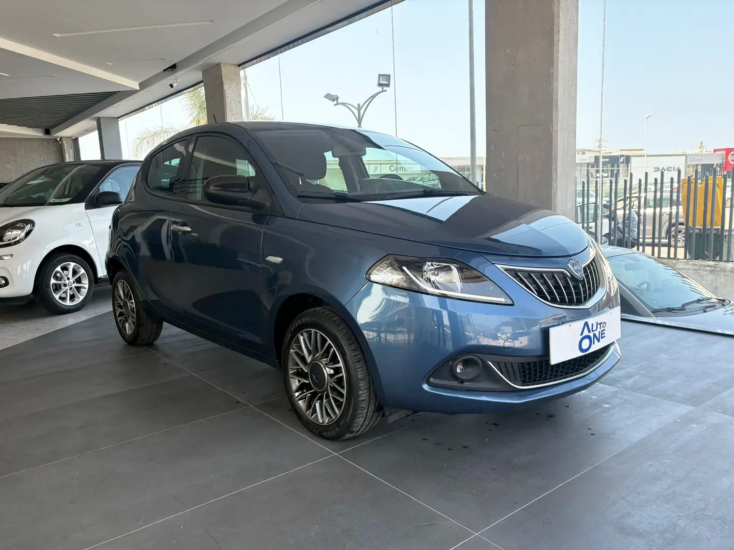 Lancia Ypsilon 1.0 Hybrid 70Cv Gold/Oro - Carplay Camera Blu/Azzurro - 1