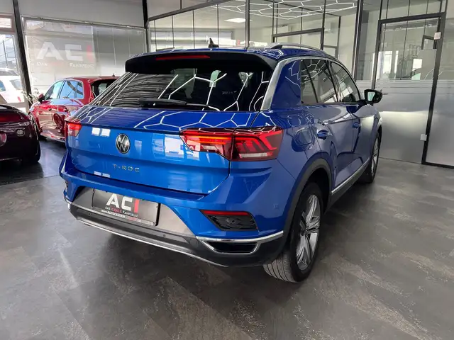 Volkswagen T-Roc view 6