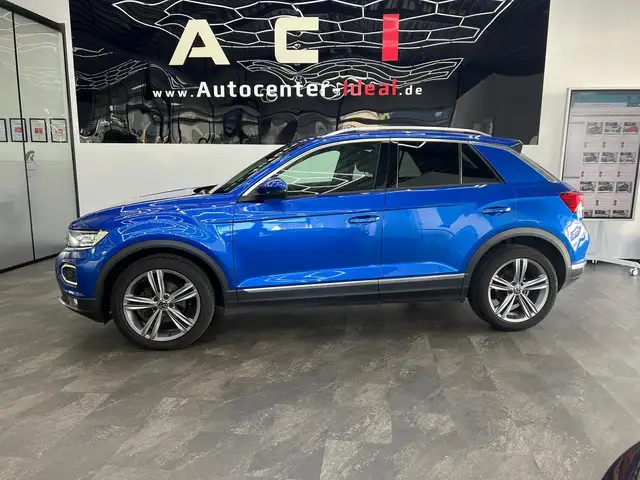 Volkswagen T-Roc view 8