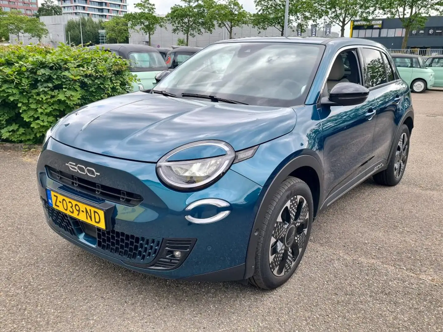Fiat 600e La Prima 54 kWh 3 Fase | Vol-Leder | Elektr. Stoel Bleu - 1