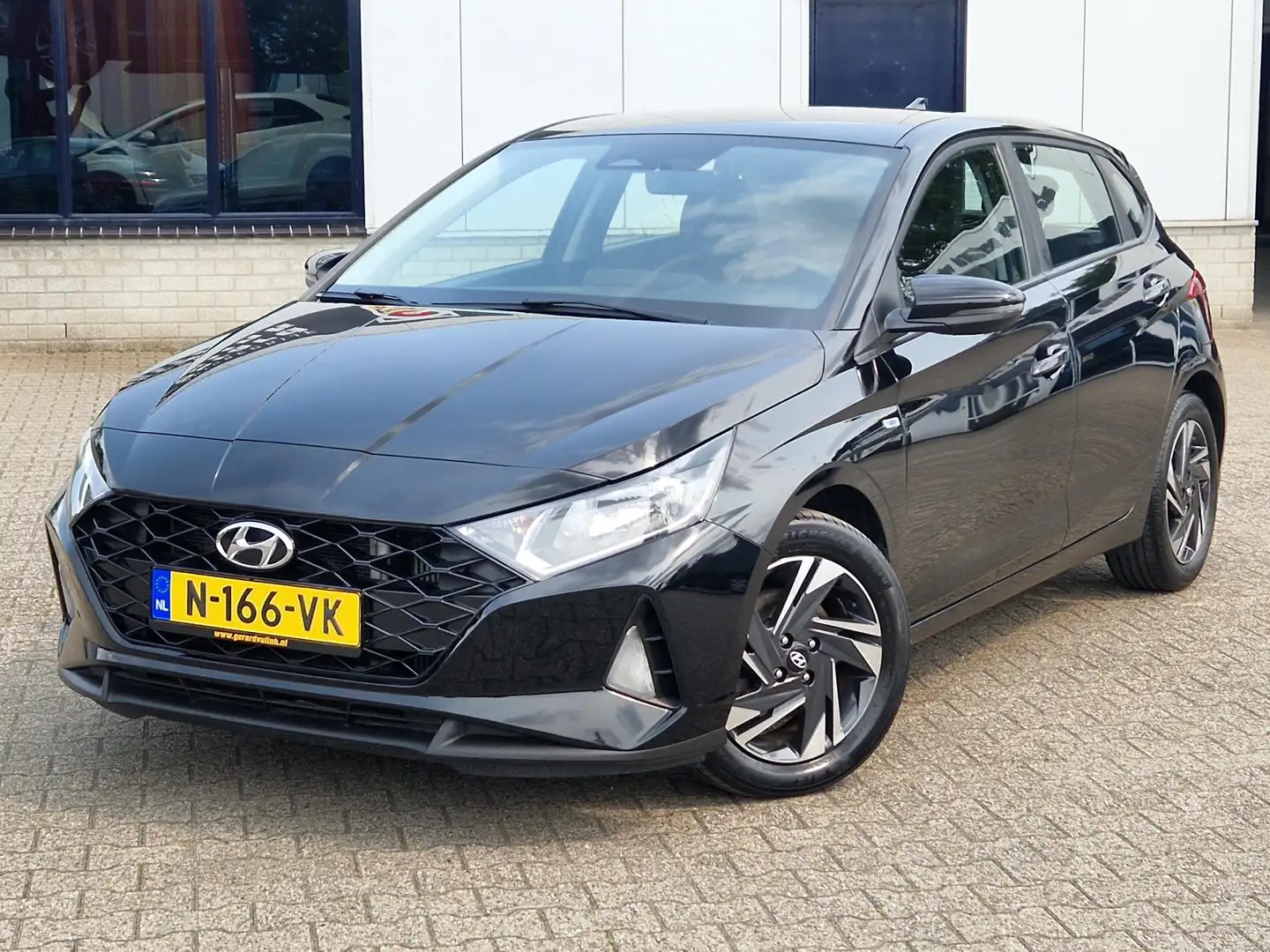 Hyundai i20 1.0 T-GDI Comfort CAMERA CARPLAY Zwart - 2