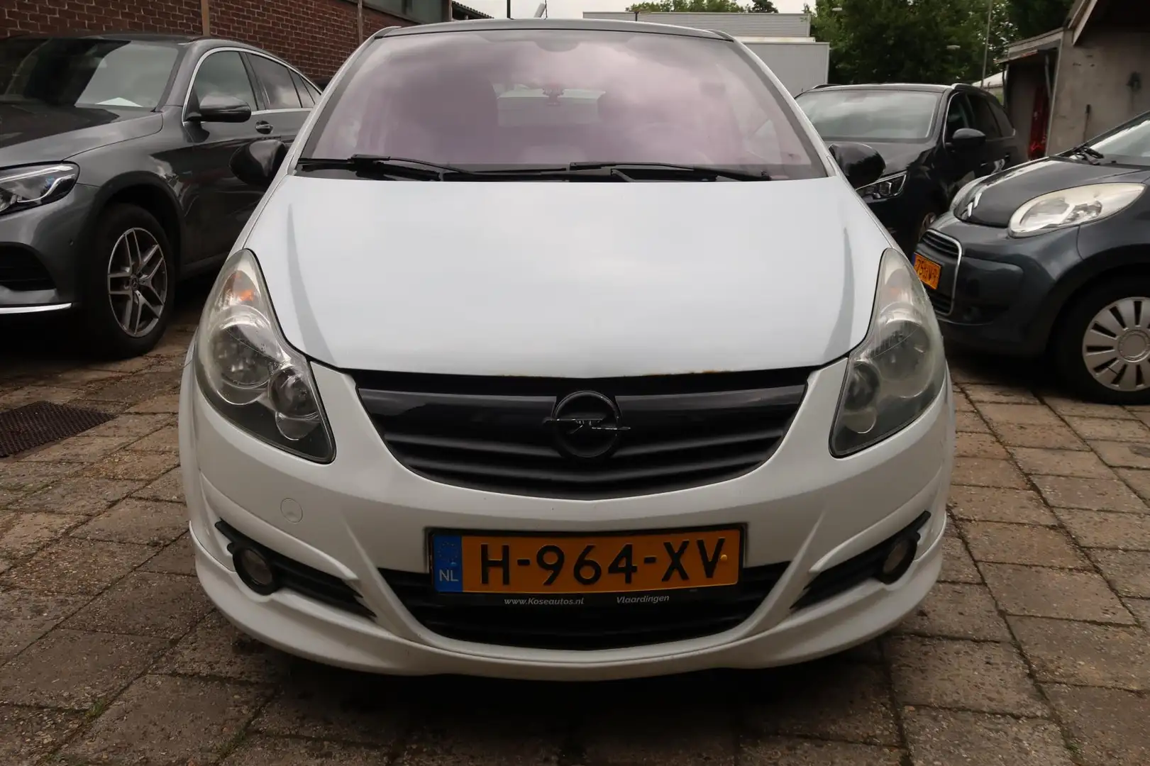 Opel Corsa 1.4-16V Business, Sport uitvoering, LM Velgen, Spo Wit - 2