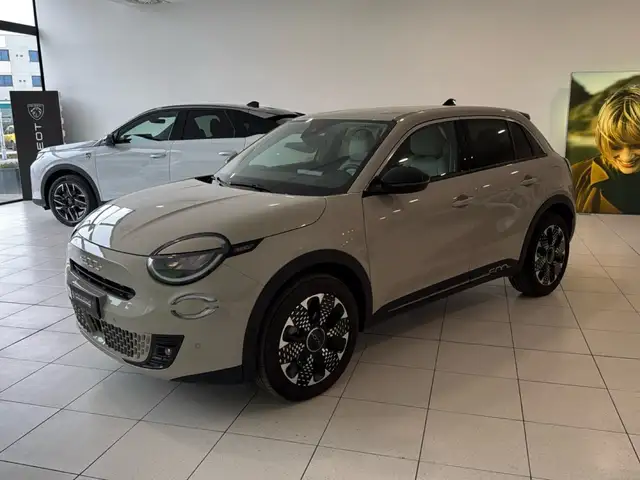 Fiat 600 1.2 hybrid La Prima 110cv auto