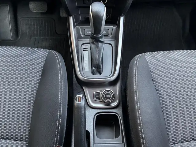 Suzuki Vitara view 18