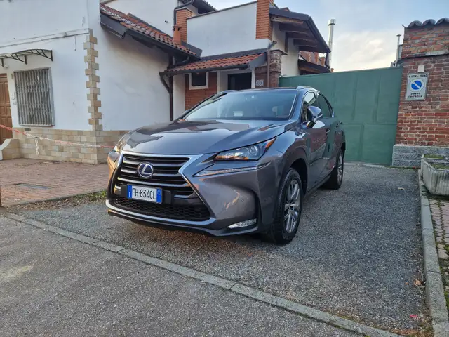 Lexus NX 300 hybrid 2.5 155CV AUTOMATICA, Telecamera, Sensori