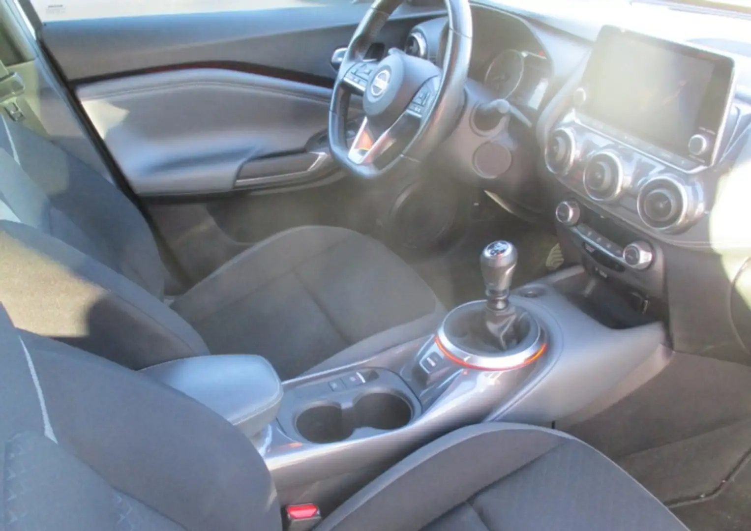 Nissan Juke DIG-T 86 kW (117 CV) 6 M/T N-CONNECTA Blanco - 2