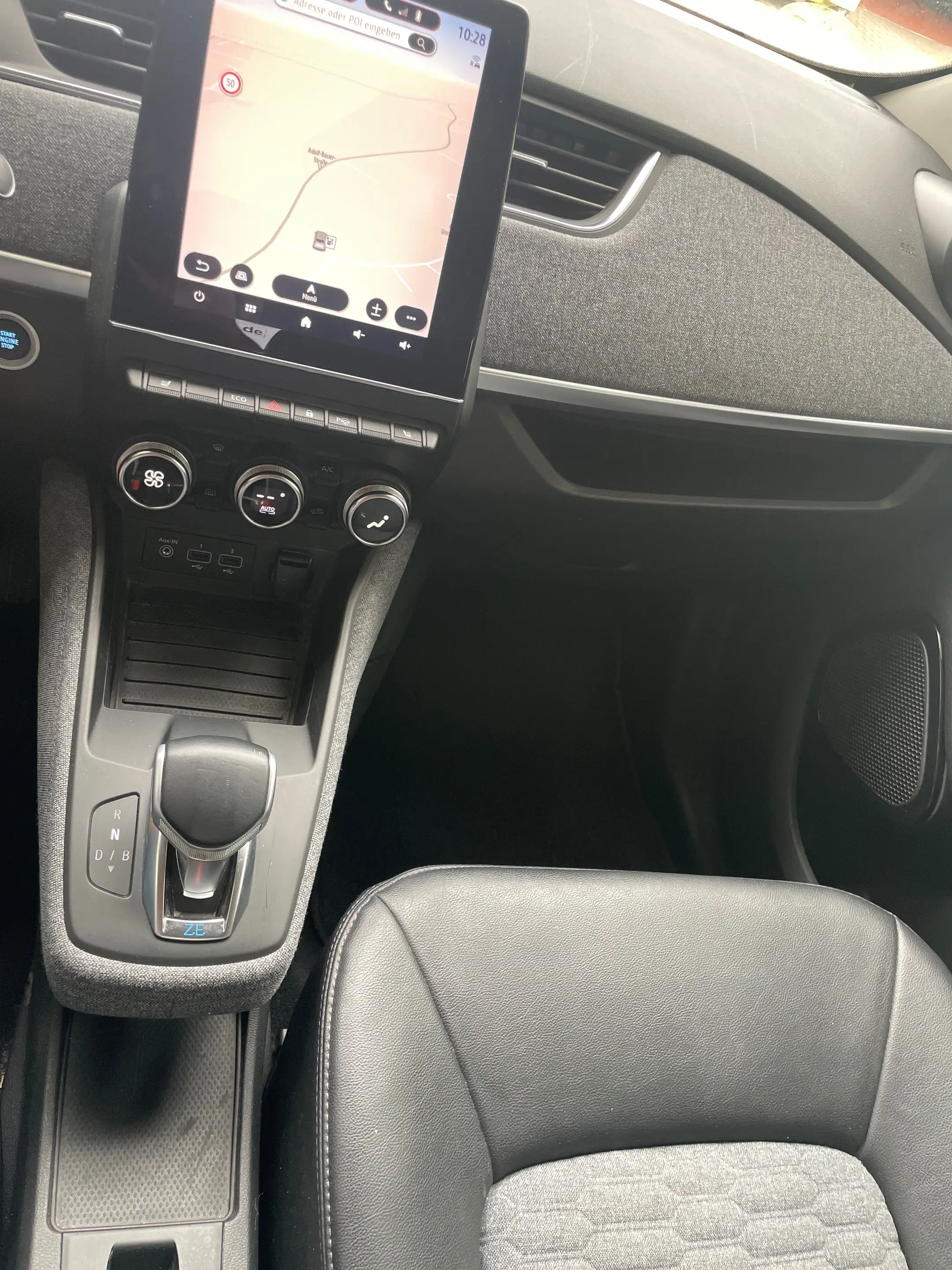 Renault ZOE Intens — photo 10