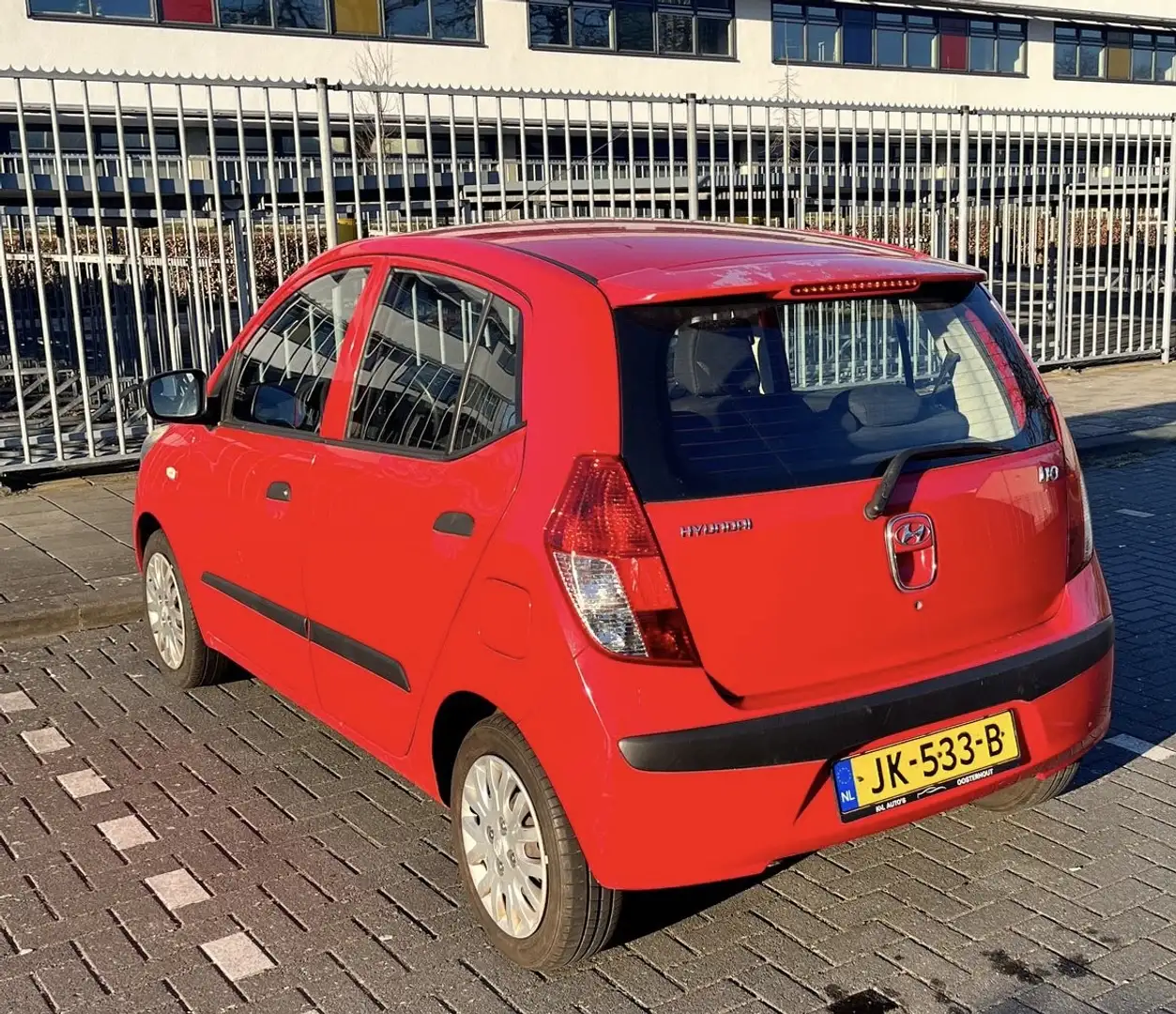 Hyundai i10 1.1 Active Cool Rood - 2