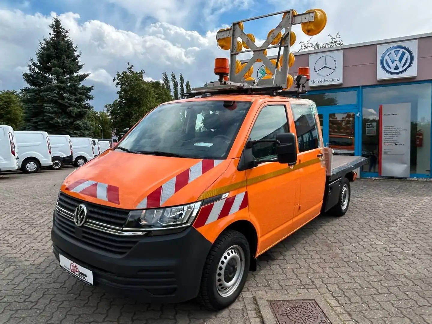 Volkswagen T6 Transporter T6.1  Pritsche Doppelkabine Lang Klima Standh Orange - 1