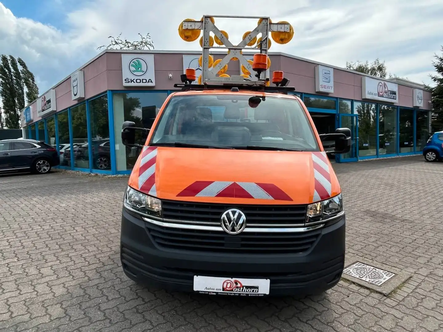 Volkswagen T6 Transporter T6.1  Pritsche Doppelkabine Lang Klima Standh Orange - 2