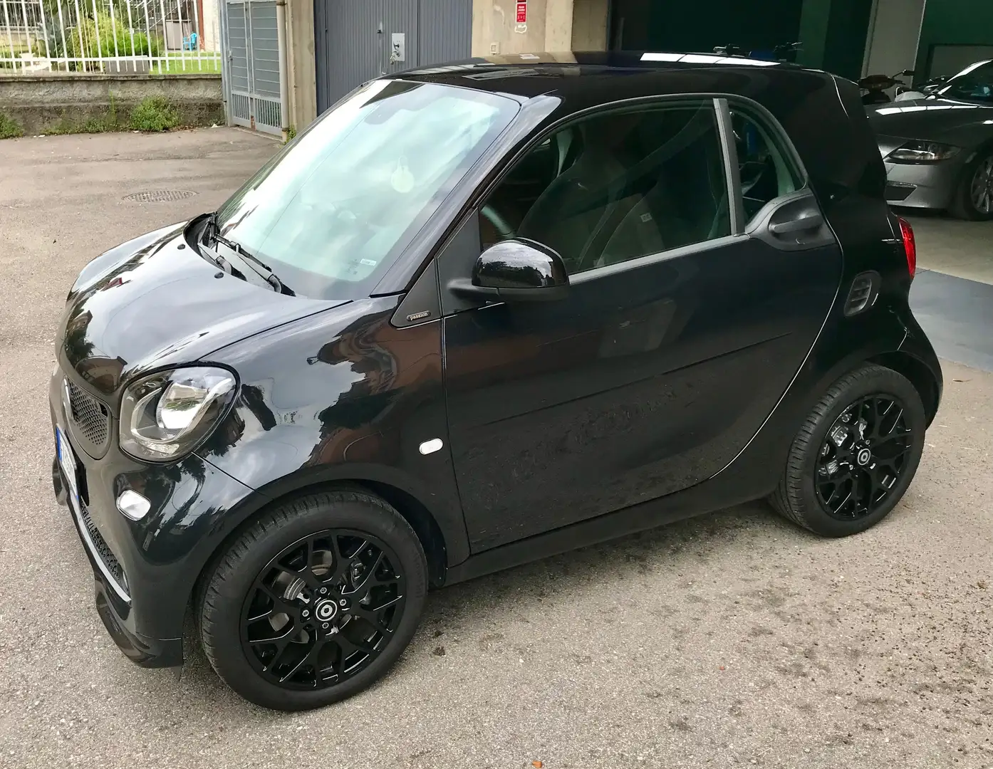 smart forTwo Fortwo 1.0 Superpassion 71cv twinamic Schwarz - 1