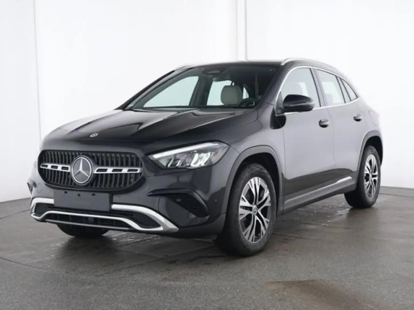 Mercedes-Benz GLA 180 180 Automatic Sport Plus Noir - 1