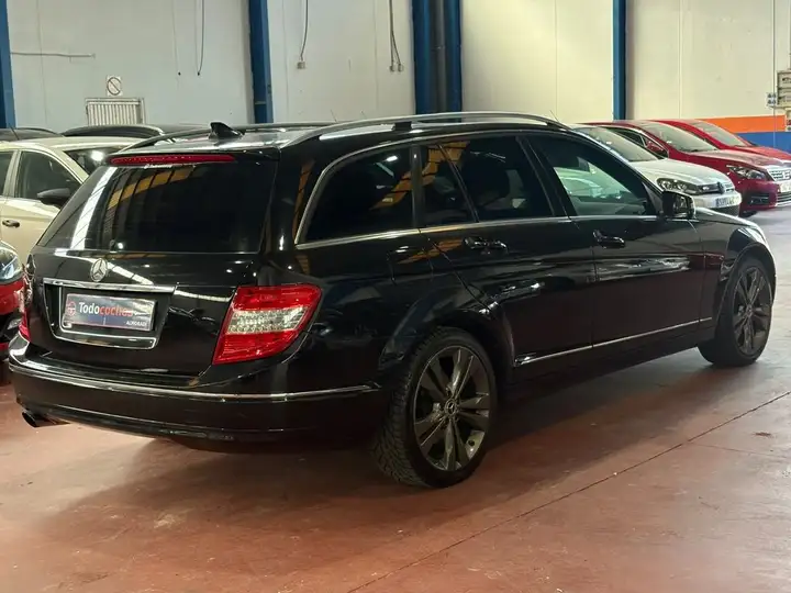Mercedes-Benz Clase C 2009, foto 11