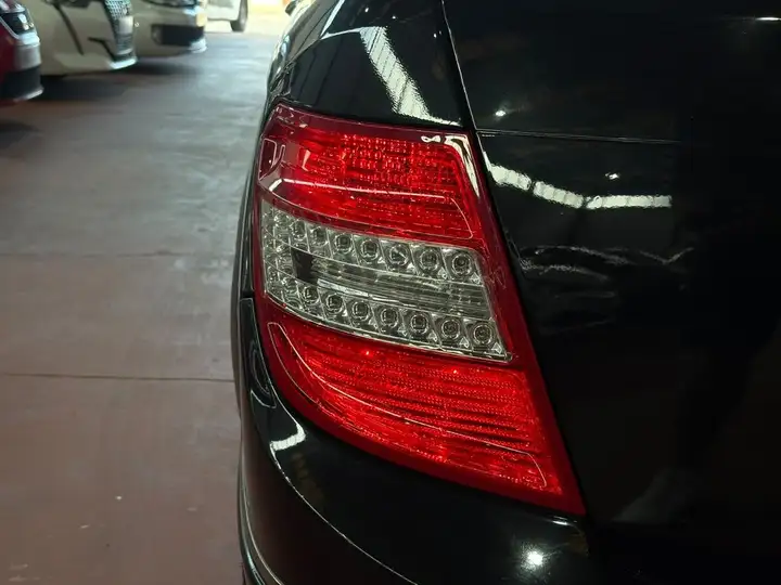 Mercedes-Benz Clase C 2009, foto 33