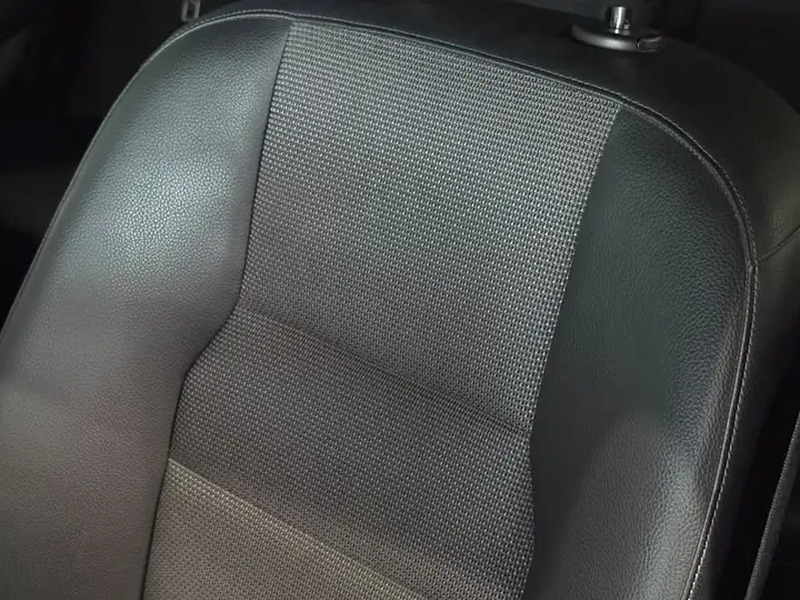 Mercedes-Benz Clase C 2009, foto 25