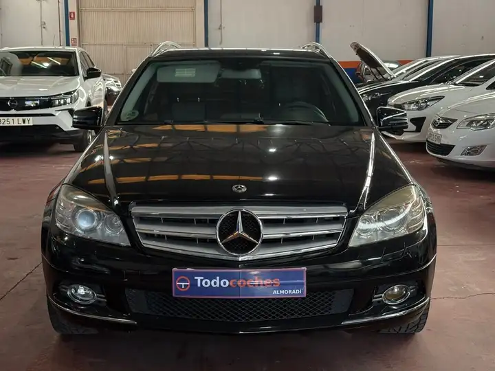 Mercedes-Benz Clase C 2009, foto 2
