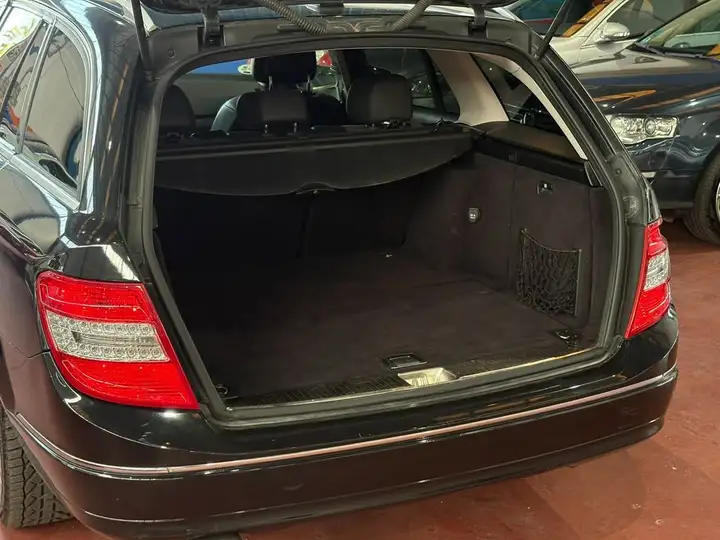 Mercedes-Benz Clase C 2009, foto 32